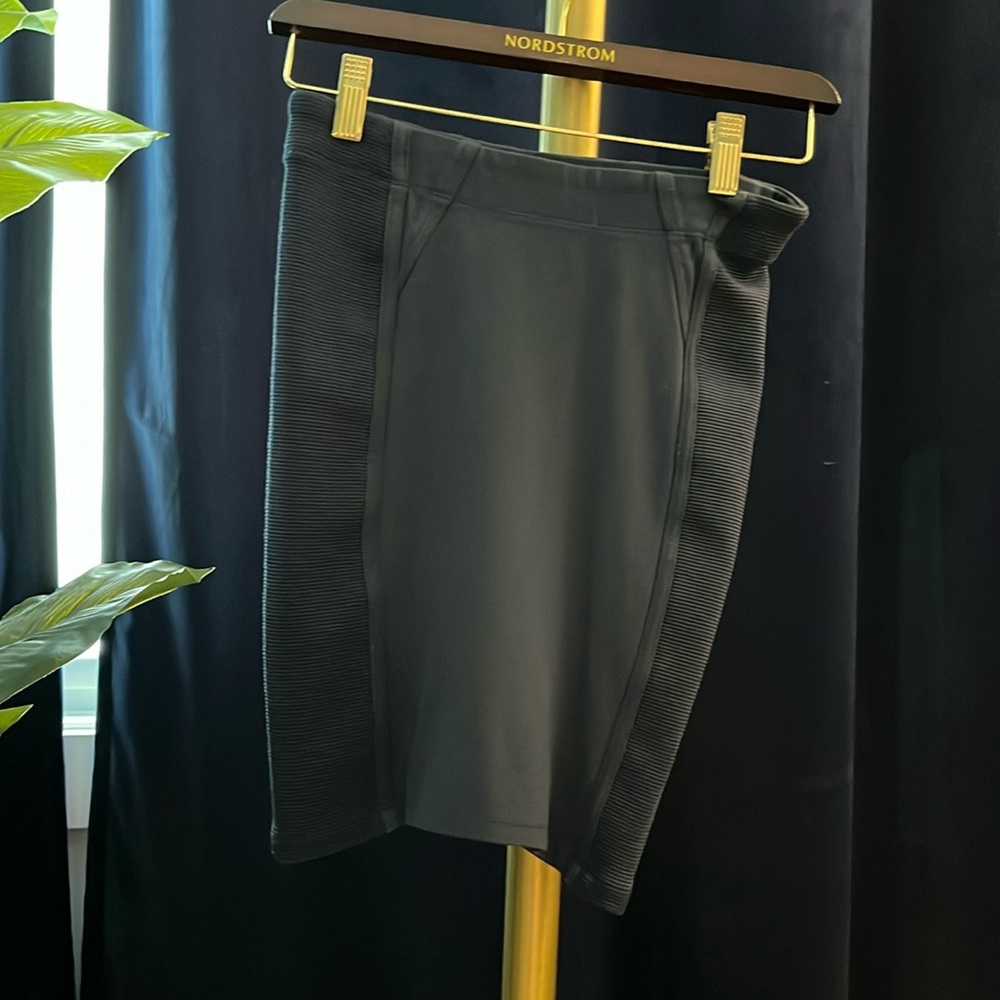 BCBG mini skirt